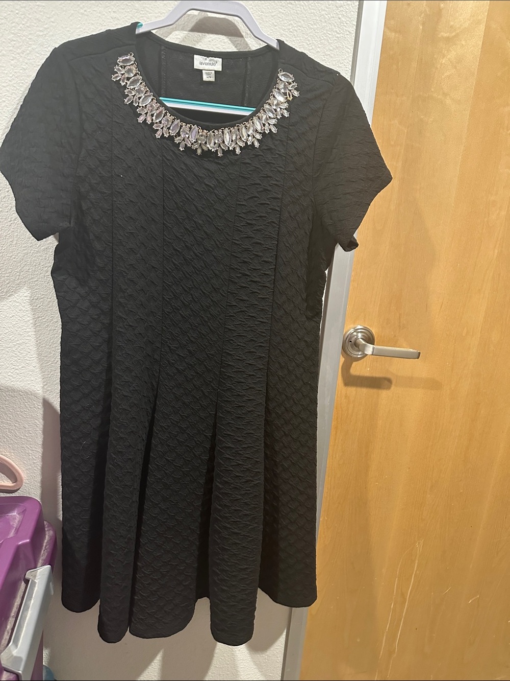 Avenue Black Short-Sleeve Jewel-Neck Fit-and-Flare Dress